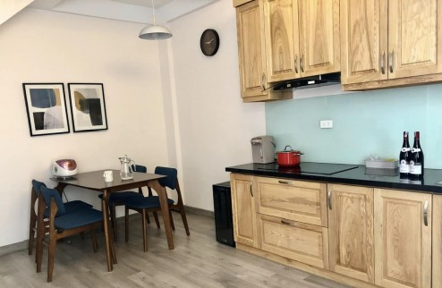 Cho thuê Ở 6 NGƯỜI, HỘ GĐ, VP nhà ngõ Trần Hưng Đạo-Hoàn Kiếm DT 25 m2 - 4 tầng - 2P, 12 Triệu (CTL)